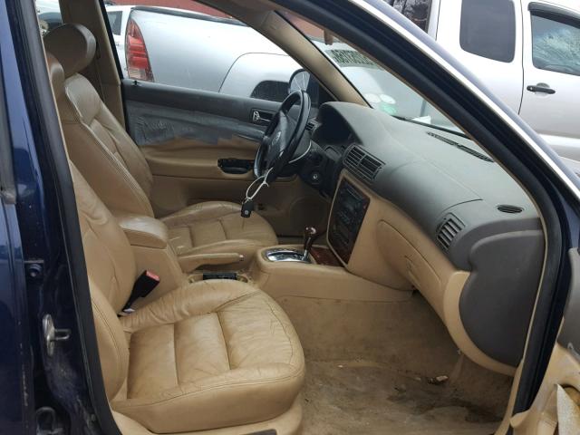 WVWYU63B35E129111 - 2005 VOLKSWAGEN PASSAT GLX ლურჯი ფოტო 5