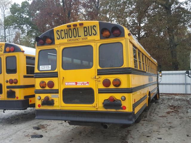 4UZ6CFAA3YCG10849 - 2000 FREIGHTLINER CHASSIS FS 黄色 照片 4