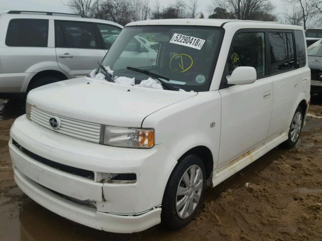 JTLKT334454001818 - 2005 TOYOTA SCION XB Ақ фото 2