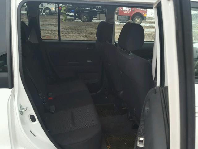 JTLKT334454001818 - 2005 TOYOTA SCION XB Ақ фото 6
