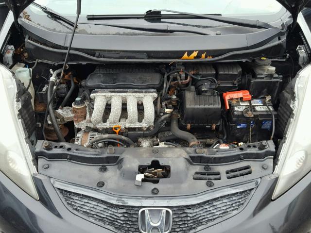 JHMGE8H25AC017816 - 2010 HONDA FIT შავი ფოტო 7