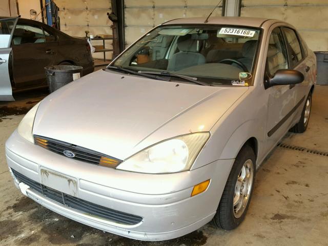 1FAFP33PX1W189731 - 2001 FORD FOCUS LX SILVER photo 2