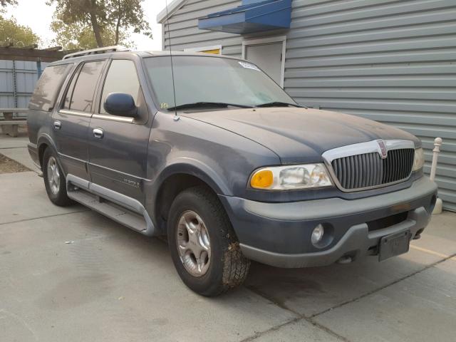 5LMPU28L2XLJ10174 - 1999 LINCOLN NAVIGATOR Көк фото 1