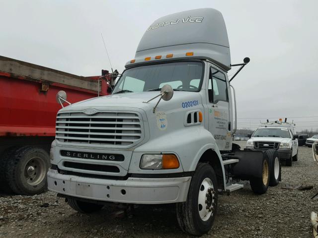 2FWJA3CG93AK73393 - 2003 STERLING TRUCK AT 9500 GRAY photo 2