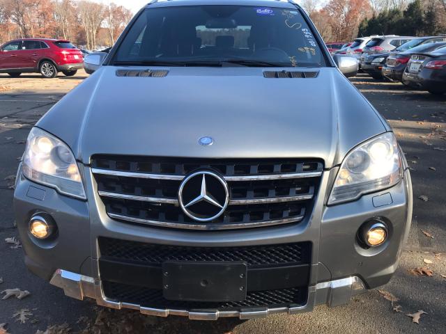 4JGBB7HBXAA534096 - 2010 MERCEDES-BENZ ML 63 AMG SILVER photo 5