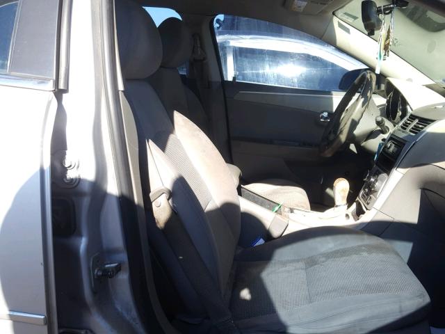 1G1ZB5EB4AF122733 - 2010 CHEVROLET MALIBU LS 银色 照片 5