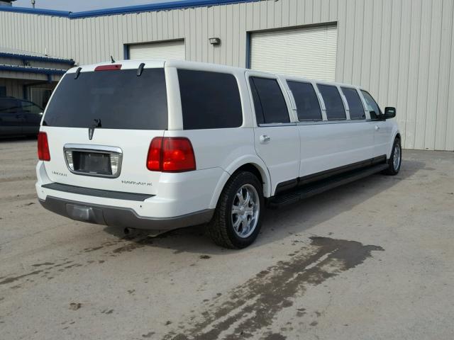 5LMFU27R24LJ18241 - 2004 LINCOLN NAVIGATOR Ақ фото 4