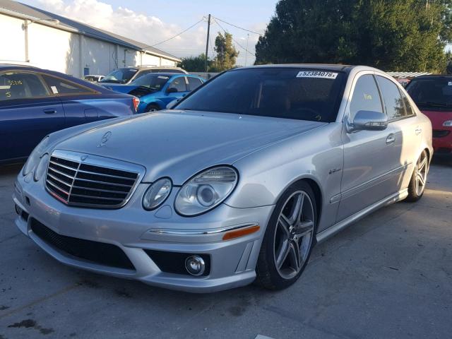 WDBUF77X98B260326 - 2008 MERCEDES-BENZ E 63 AMG SILVER photo 2