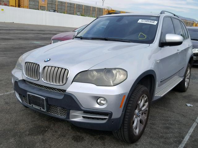 5UXFE83549L170633 - 2009 BMW X5 XDRIVE4 SILVER photo 2