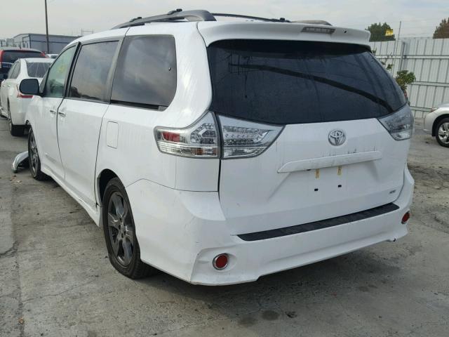 5TDXZ3DC8HS817252 - 2017 TOYOTA SIENNA SE WHITE photo 3