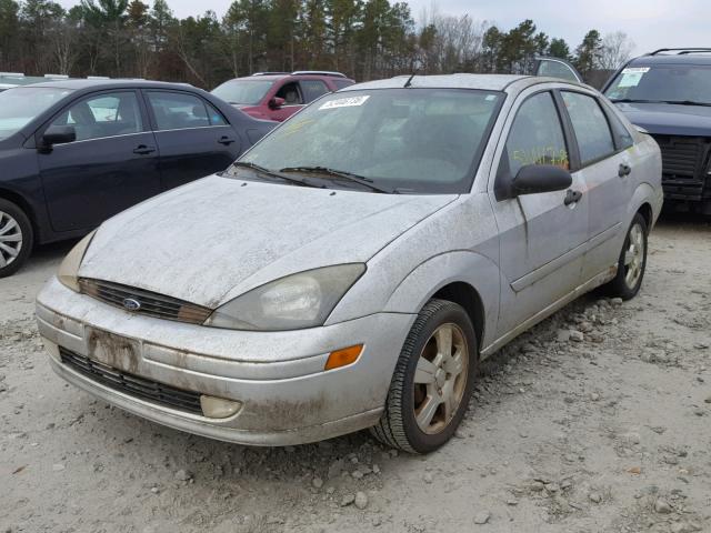 1FAFP38393W166921 - 2003 FORD FOCUS ZTS SILVER photo 2