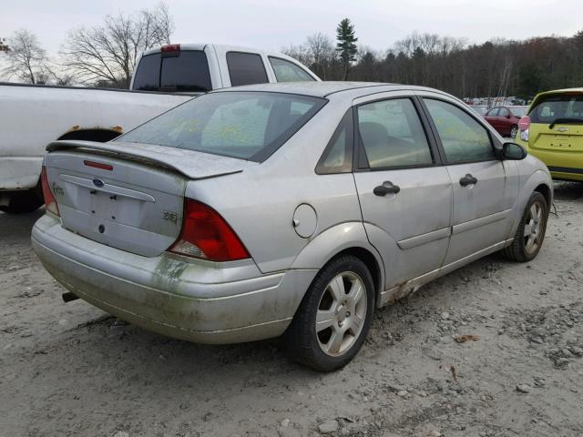 1FAFP38393W166921 - 2003 FORD FOCUS ZTS SILVER photo 4