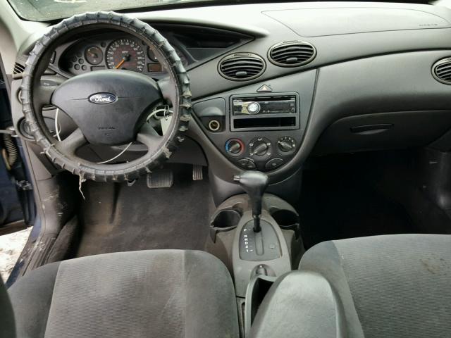 1FAFP33P72W185427 - 2002 FORD FOCUS LX BLUE photo 9