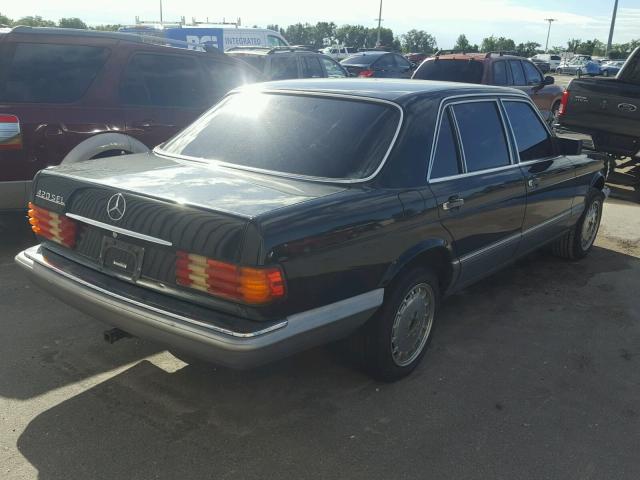 WDBCA35E0LA510166 - 1990 MERCEDES-BENZ 420 SEL BLACK photo 4