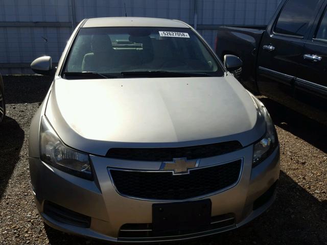 1G1PG5SC4C7126686 - 2012 CHEVROLET CRUZE LT GOLD photo 9