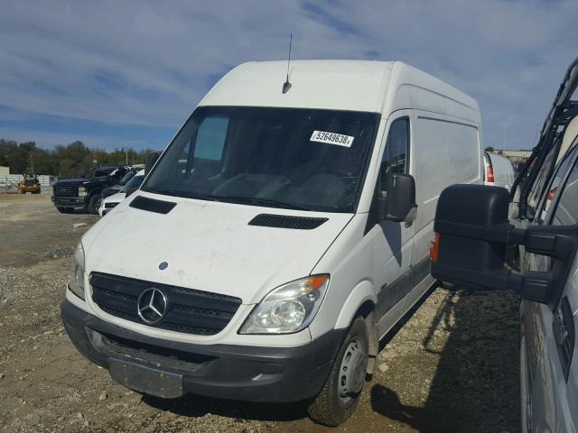 WD3PF4CC2B5550505 - 2011 MERCEDES-BENZ SPRINTER 3 WHITE photo 2