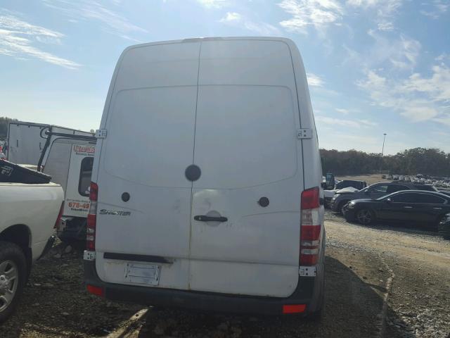 WD3PF4CC2B5550505 - 2011 MERCEDES-BENZ SPRINTER 3 WHITE photo 6