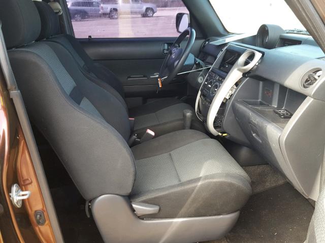 JTLKT324064121165 - 2006 TOYOTA SCION XB Bordeaux Foto 5