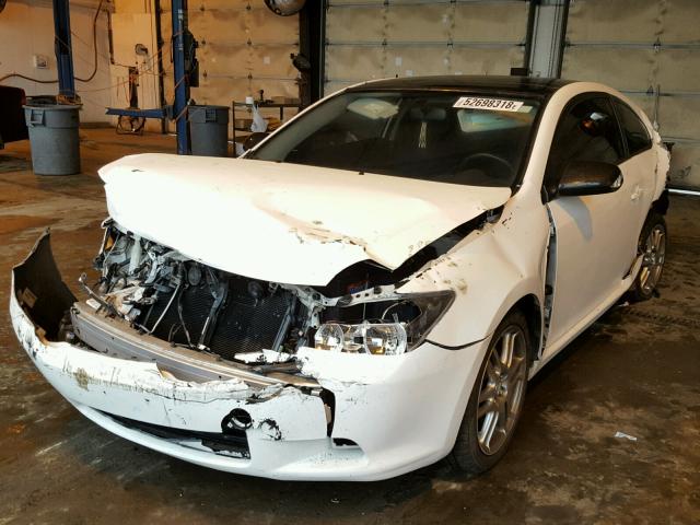 JTKDE167X80224877 - 2008 TOYOTA SCION TC WHITE photo 2