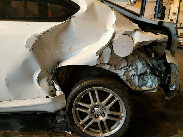 JTKDE167X80224877 - 2008 TOYOTA SCION TC WHITE photo 9