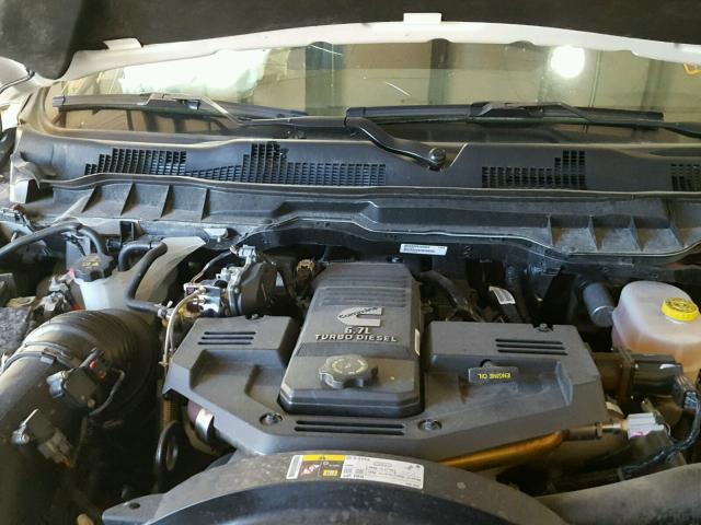 3C6UR5DL3HG764559 - 2017 RAM 2500 SLT WHITE photo 7