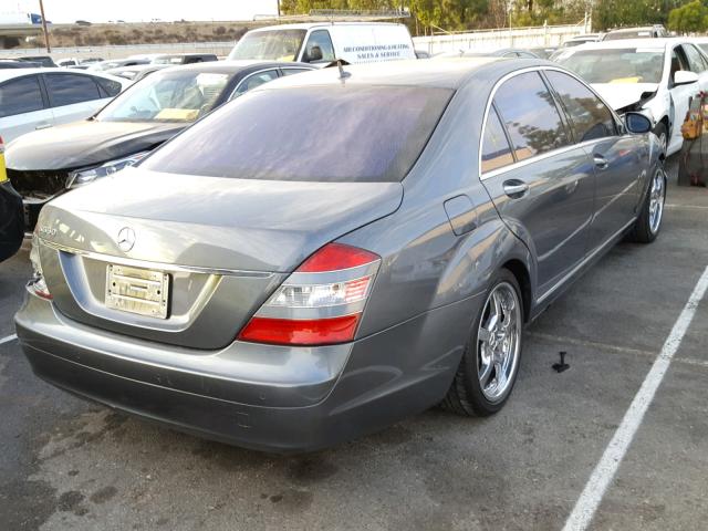 WDDNG71X17A030771 - 2007 MERCEDES-BENZ S 550 GRAY photo 4