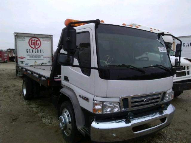 3FRLL45Z18V041049 - 2008 FORD LOW CAB FO WHITE photo 1