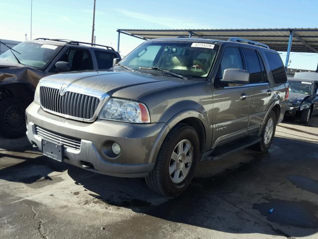 5LMFU27R43LJ23410 - 2003 LINCOLN NAVIGATOR Сұр фото 2