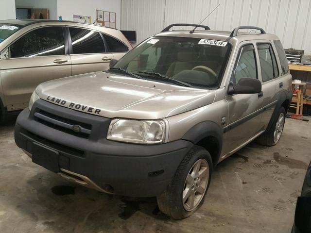 SALNE22262A396524 - 2002 LAND ROVER FREELANDER TAN photo 2