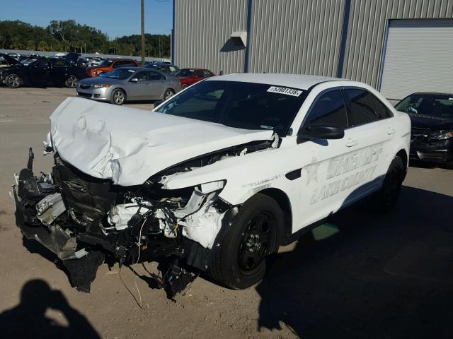 1FAHP2L87JG125510 - 2018 FORD TAURUS POL WHITE photo 2