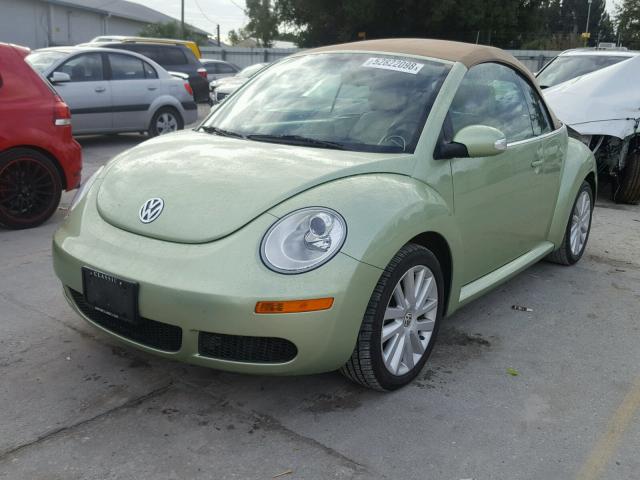 3VWRF31Y28M411806 - 2008 VOLKSWAGEN NEW BEETLE 绿色 照片 2