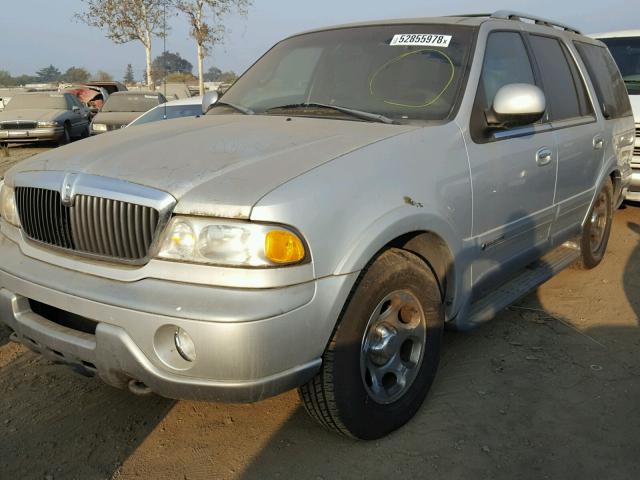 5LMPU28L2WLJ50544 - 1998 LINCOLN NAVIGATOR GRAY photo 2