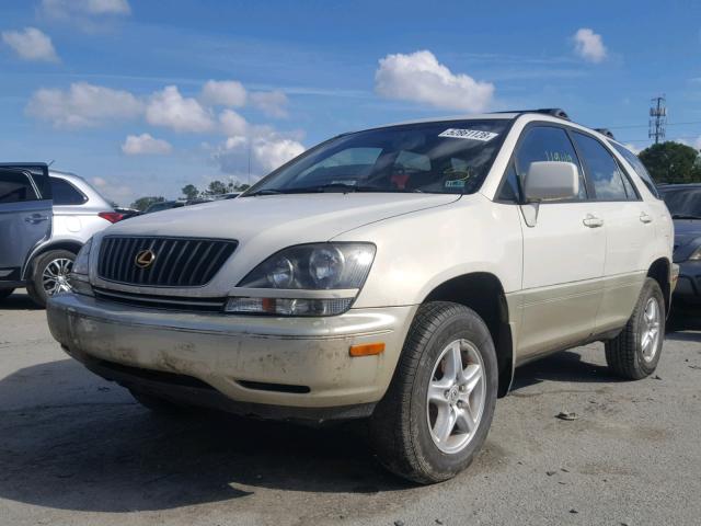 JT6HF10U5Y0108773 - 2000 LEXUS RX 300 WHITE photo 2