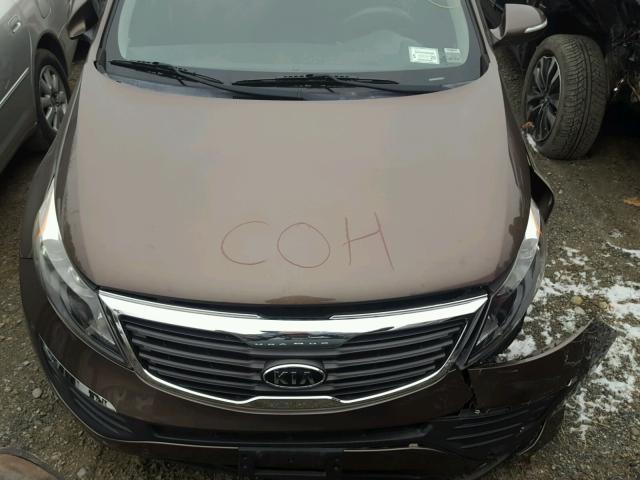 KNDPB3A22C7306221 - 2012 KIA SPORTAGE B BROWN photo 7