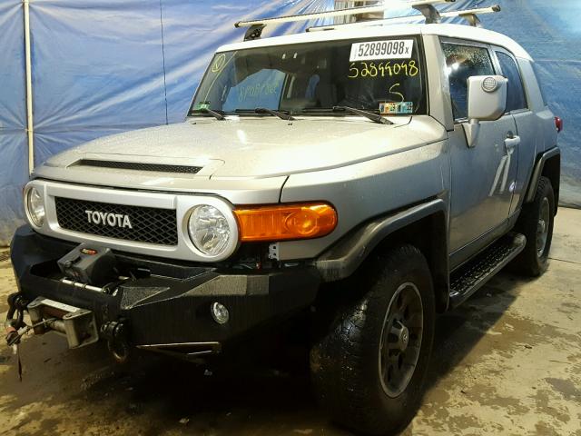 JTEBU4BF9CK130269 - 2012 TOYOTA FJ CRUISER SILVER photo 2