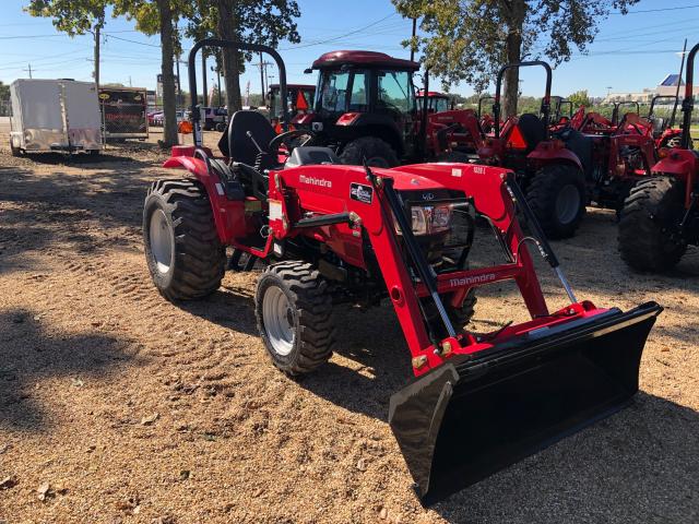 26H160912280 - 2017 MAHINDRA AND MAHINDRA 1526 HST RED photo 2
