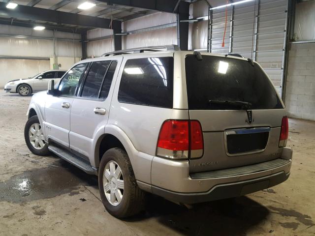 5LMEU88H04ZJ19194 - 2004 LINCOLN AVIATOR 银色 照片 3