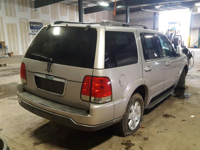 5LMEU88H04ZJ19194 - 2004 LINCOLN AVIATOR 银色 照片 4