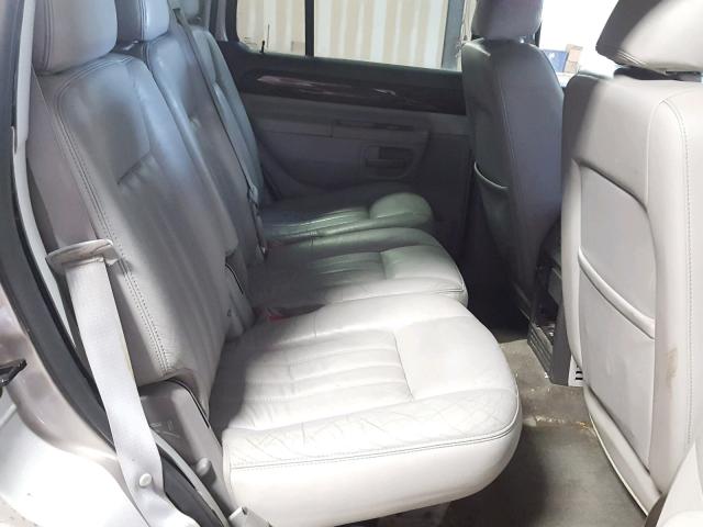 5LMEU88H04ZJ19194 - 2004 LINCOLN AVIATOR 银色 照片 6