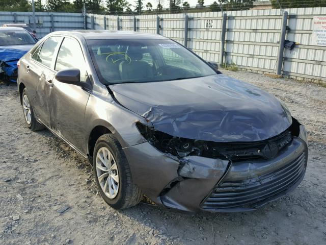 4T1BF1FK6GU550338 - 2016 TOYOTA CAMRY LE 灰色 照片 1