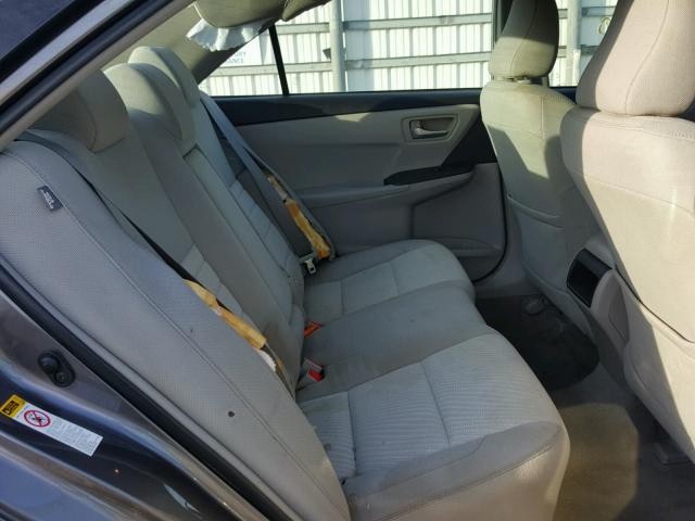 4T1BF1FK6GU550338 - 2016 TOYOTA CAMRY LE 灰色 照片 6