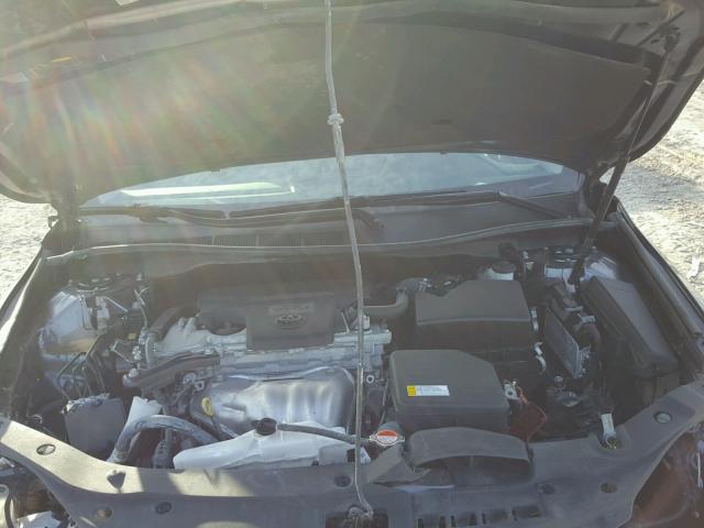 4T1BF1FK6GU550338 - 2016 TOYOTA CAMRY LE 灰色 照片 7