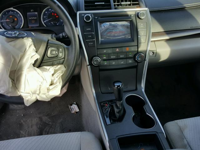 4T1BF1FK6GU550338 - 2016 TOYOTA CAMRY LE 灰色 照片 9