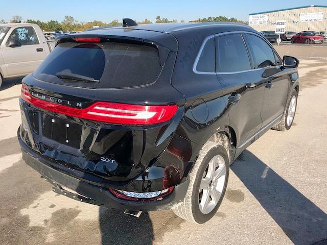 5LMCJ1C92HUL22243 - 2017 LINCOLN MKC PREMIE BLACK photo 4