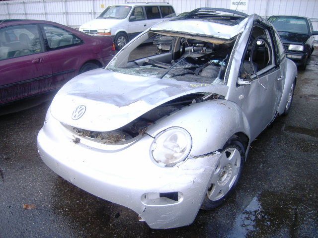 3VWDC21C71M414370 - 2001 VOLKSWAGEN NEW BEETLE Gümüş foto 1