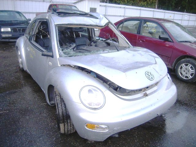 3VWDC21C71M414370 - 2001 VOLKSWAGEN NEW BEETLE Gümüş foto 4