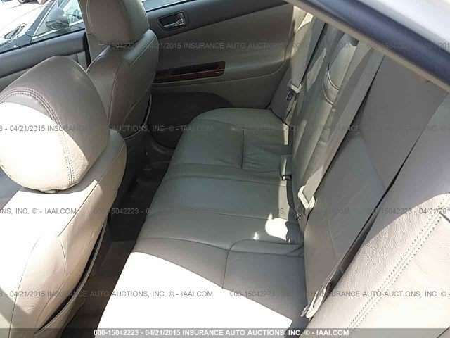 4T1BE32K95U001217 - 2005 TOYOTA CAMRY LE/XLE/SE WHITE photo 8