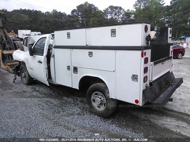 1GBHC24K88E135800 - 2008 CHEVROLET SILVERADO C2500 HEAVY DUTY WHITE photo 3