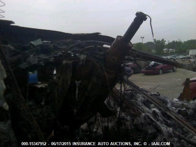 1FUJA6CG05PU54057 - 2005 FREIGHTLINER CONVENTIONAL COLUMBIA 白色 照片 6