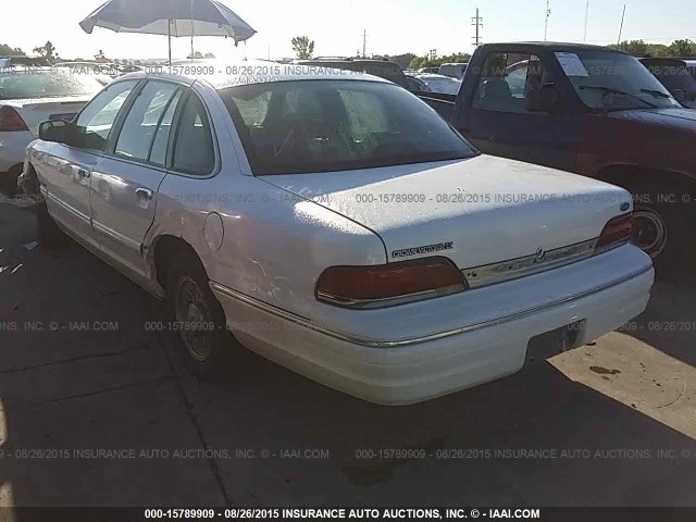 2FALP74WXRX175747 - 1994 FORD CROWN VICTORIA LX WHITE photo 3